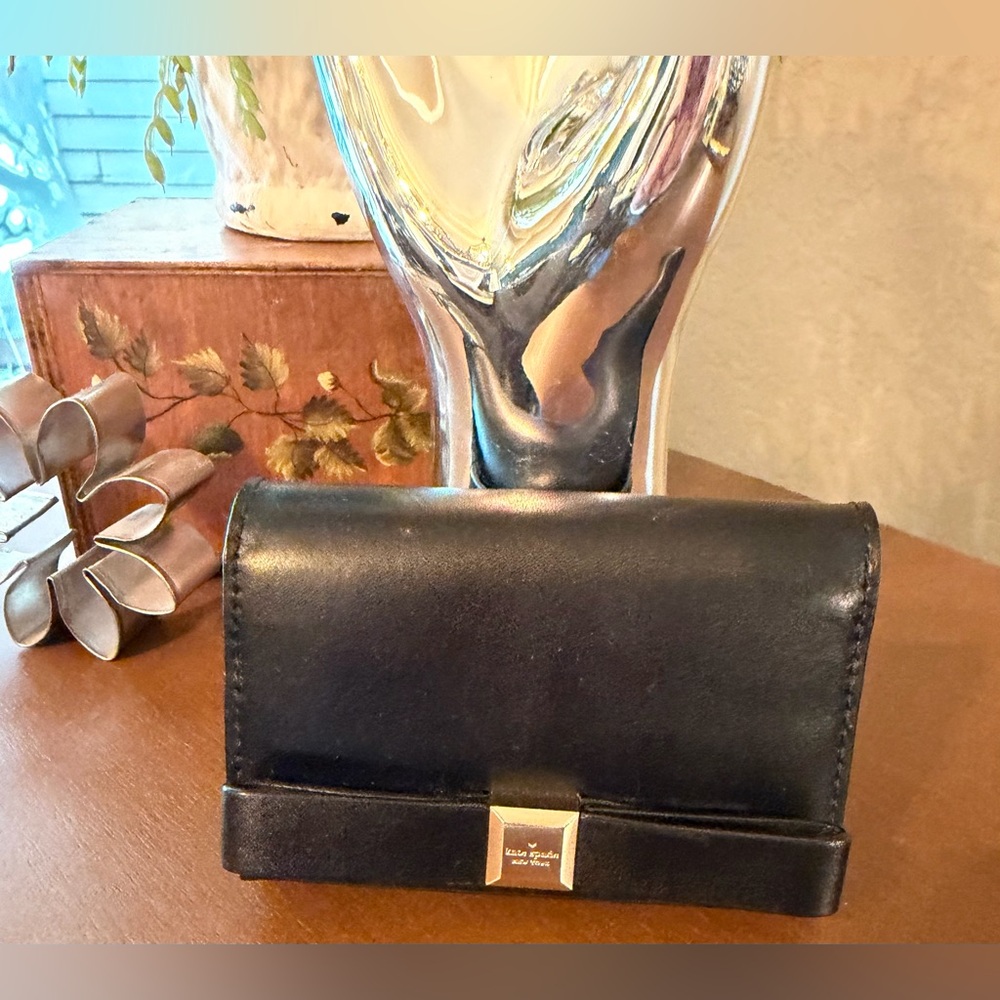 **SALE**Kate Spade Black with Bow Accent Small Wallet/ Keychain
